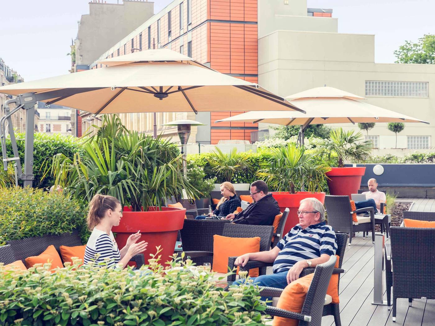 Mercure-Paris-Montmartre-Sacre-Coeur-Restaurant-54