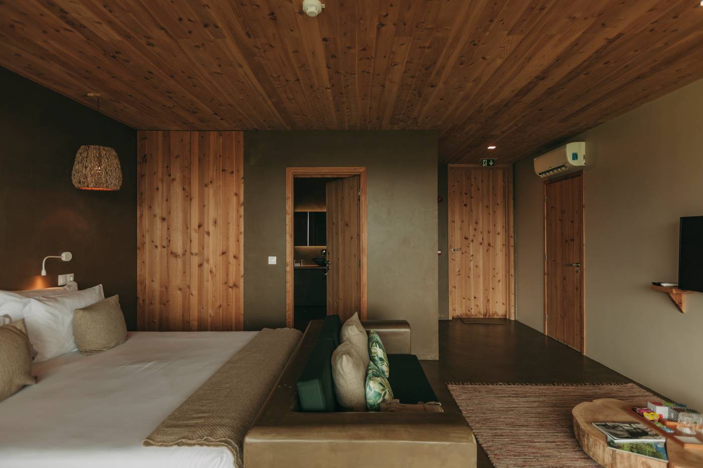 Santa-Barbara-Eco-Beach-Resort-Room-24