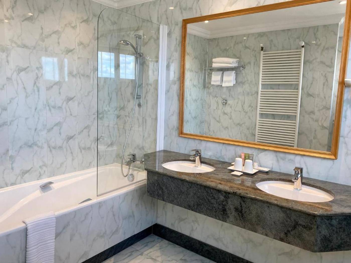 Hotel-Le-Littre-Room-55