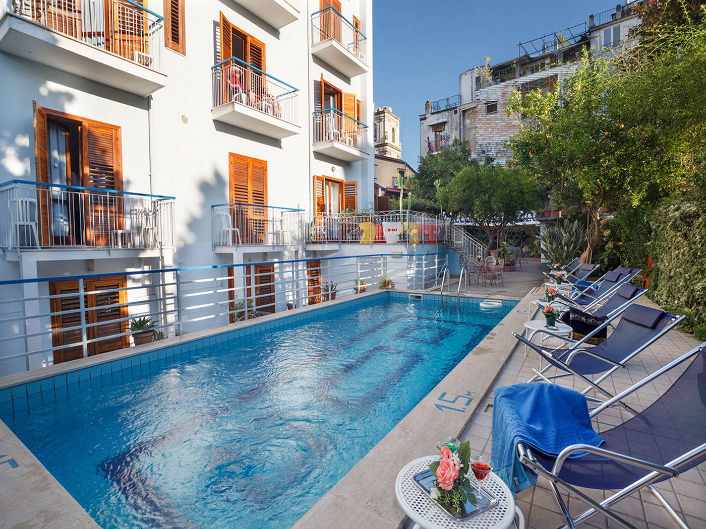 Club-Sorrento-Pool-2