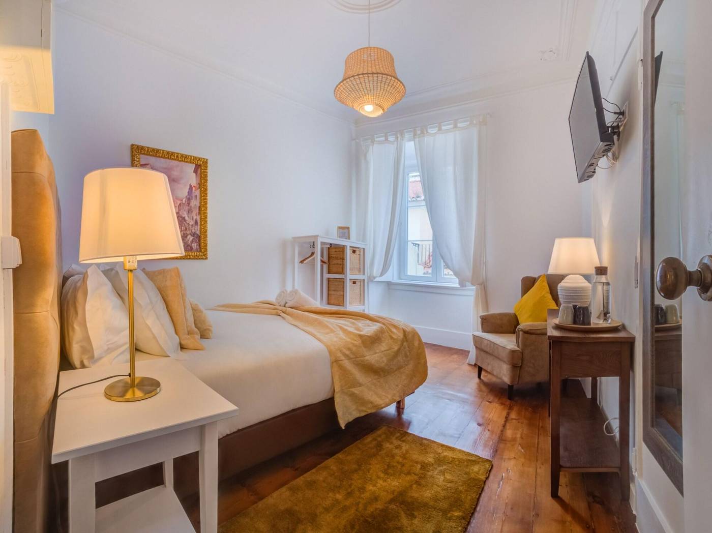 Solar-Dos-Poetas-Room-33