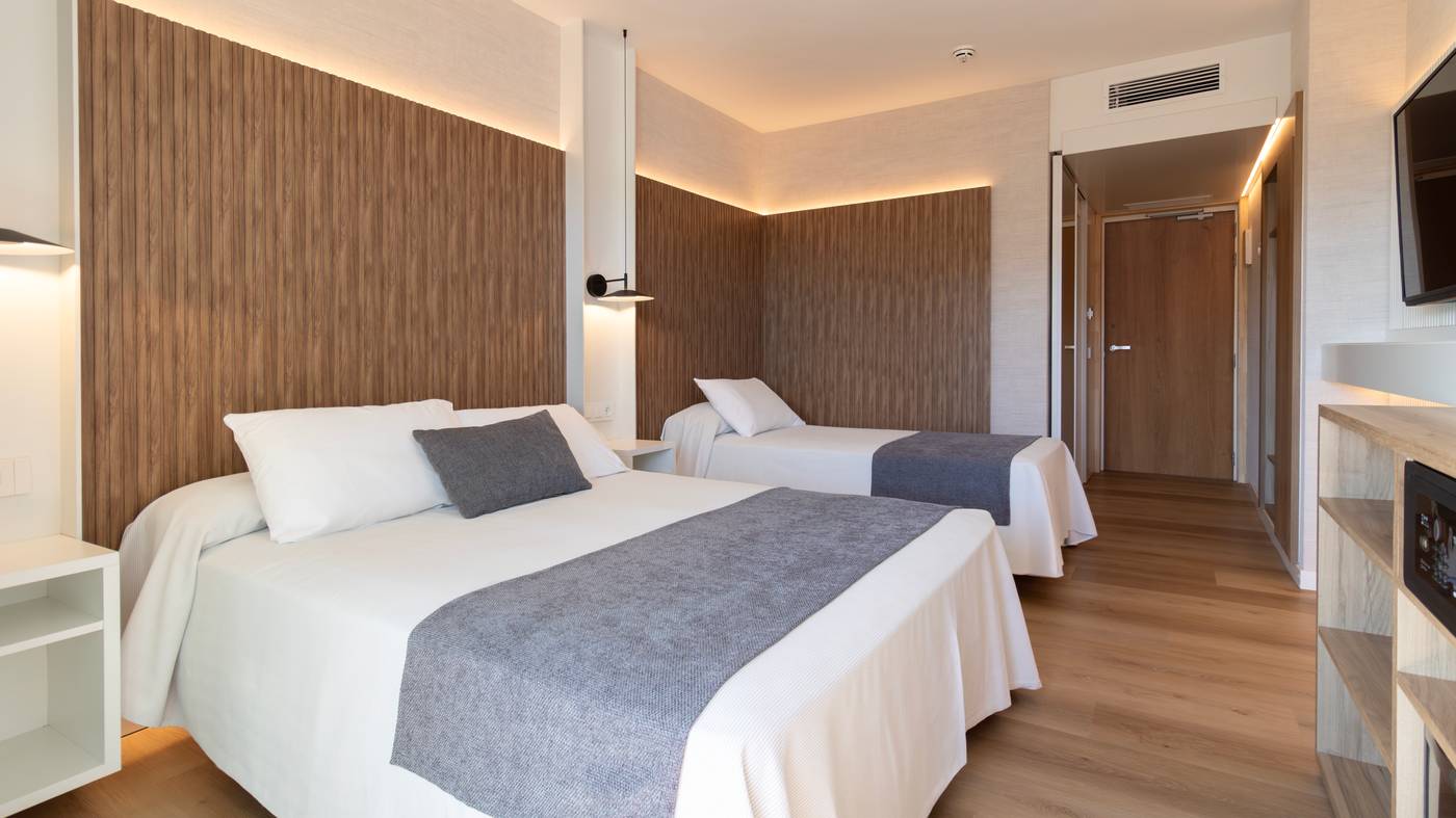 Golden-Port-Salou-and-Spa-Room-25