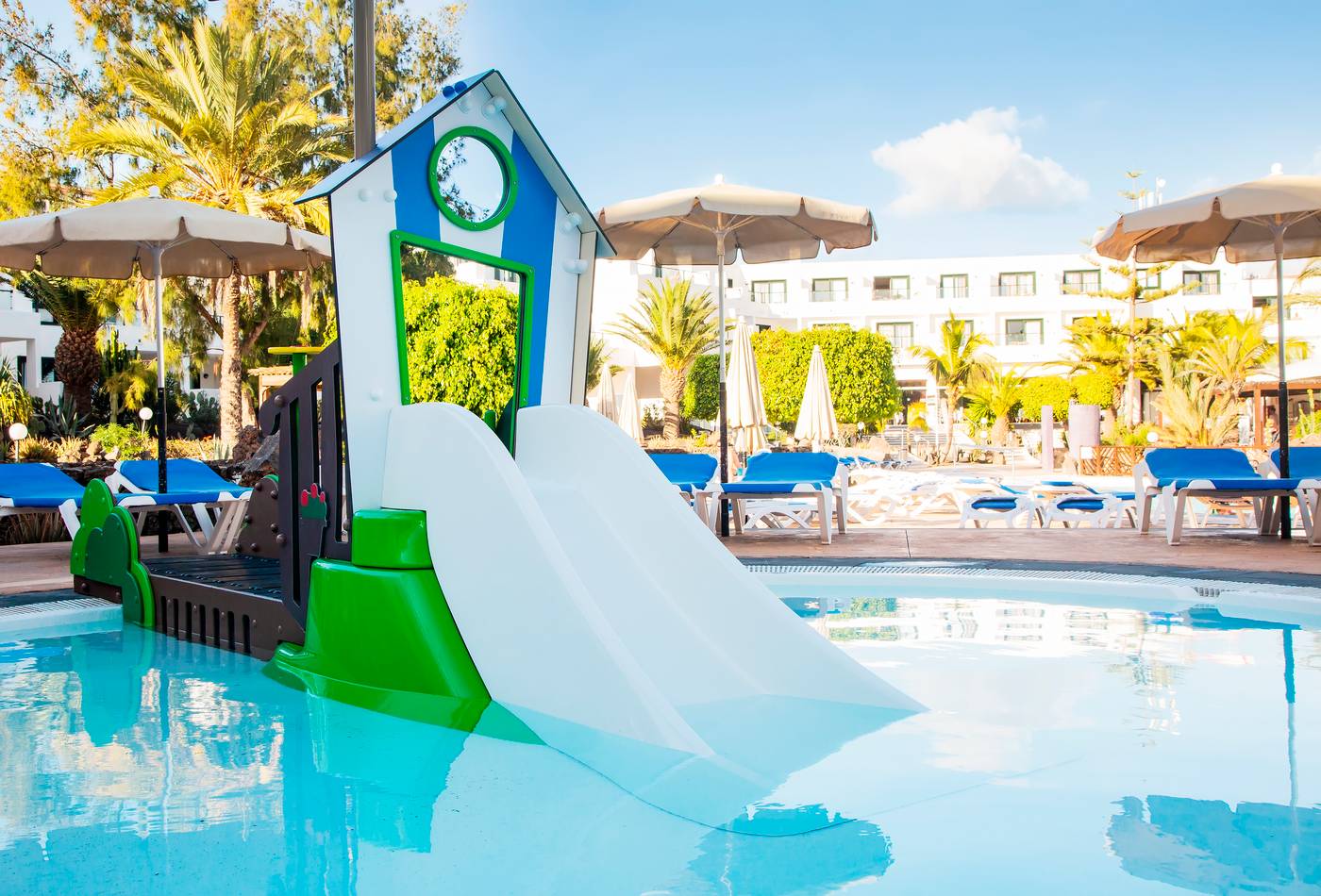 Bluebay-Lanzarote-Sports-and-Entertainment-45