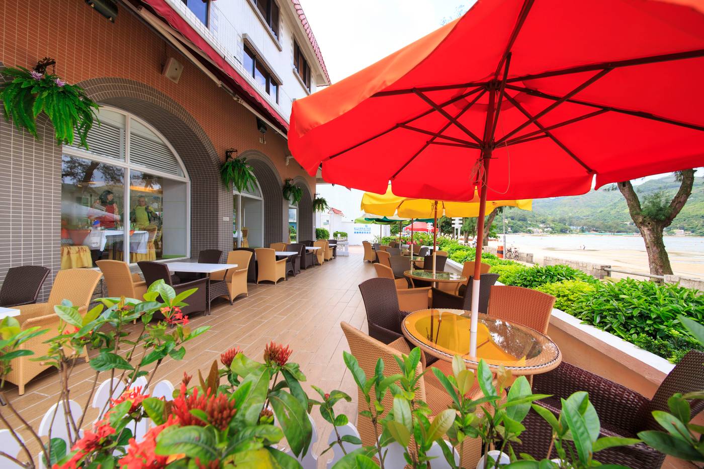 Silvermine-Beach-Resort-Terrace-20