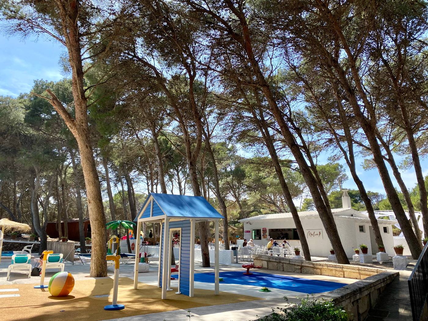 Aparthotel-Sol-Parc-Pool-38