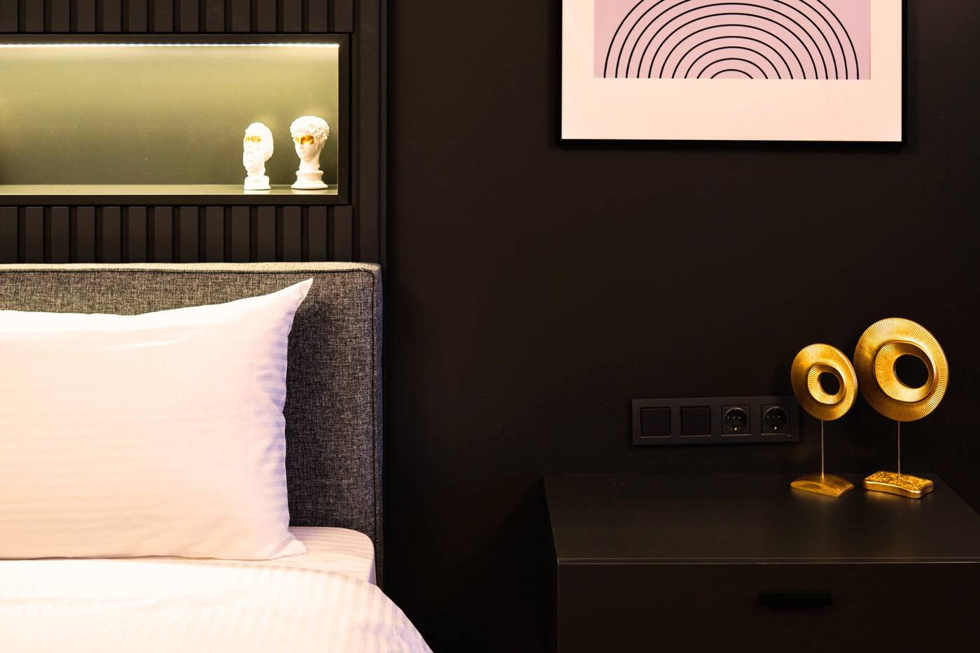 TAKS-INN-Suites-Room-53