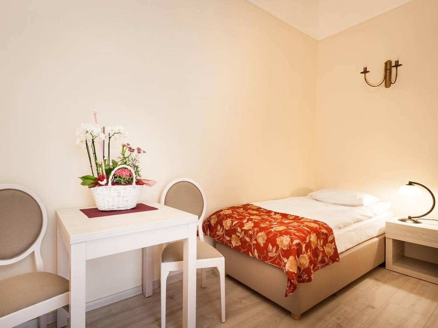 APARTMENTS-BONEROWSKA-5-Room-50