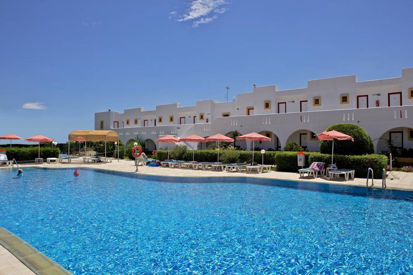 Sunny-View-Hotel-Beach-1