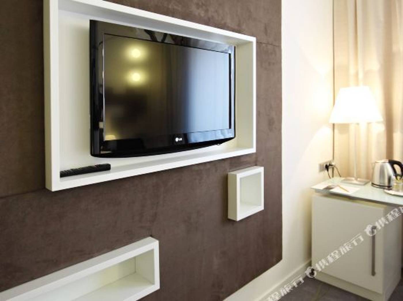 Pure White - 83B3579962C58374EE19E5F25E1E378E8BFD33C8