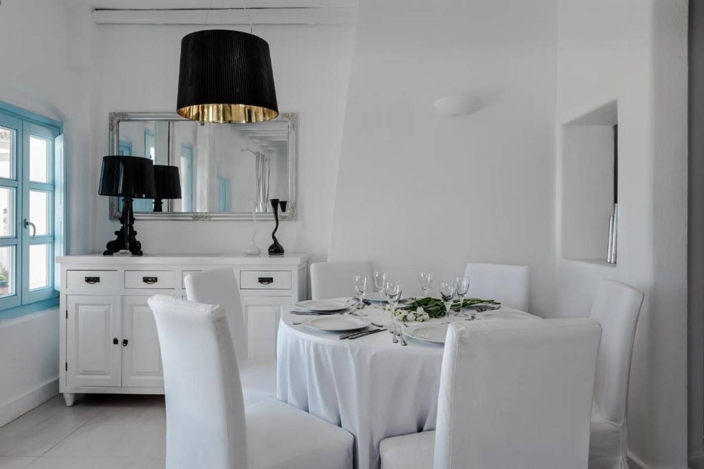 Anema-Boutique-Hotel--Villas-Santorini-Room-31