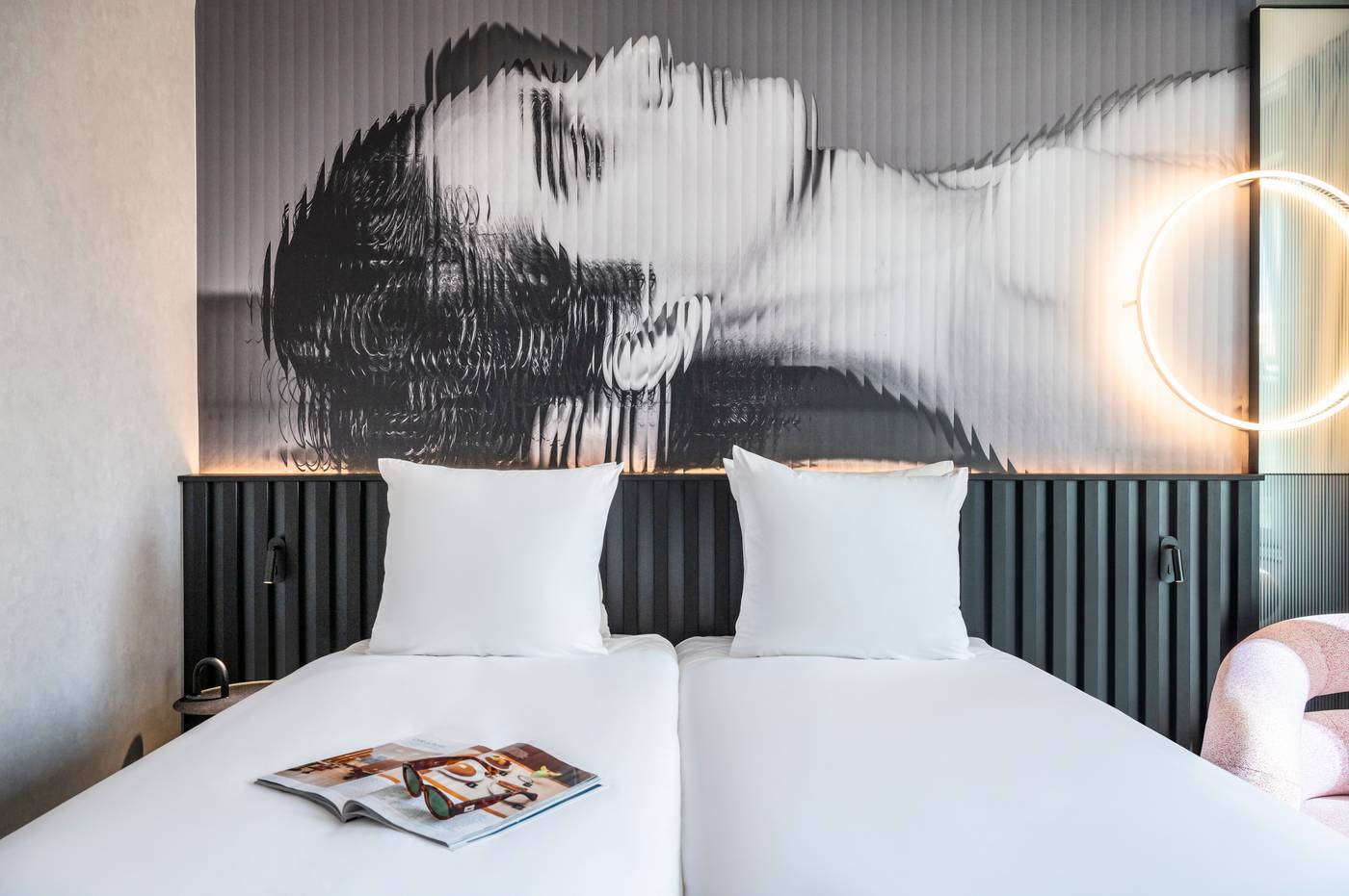 Tribe-Amsterdam-City-Room-27