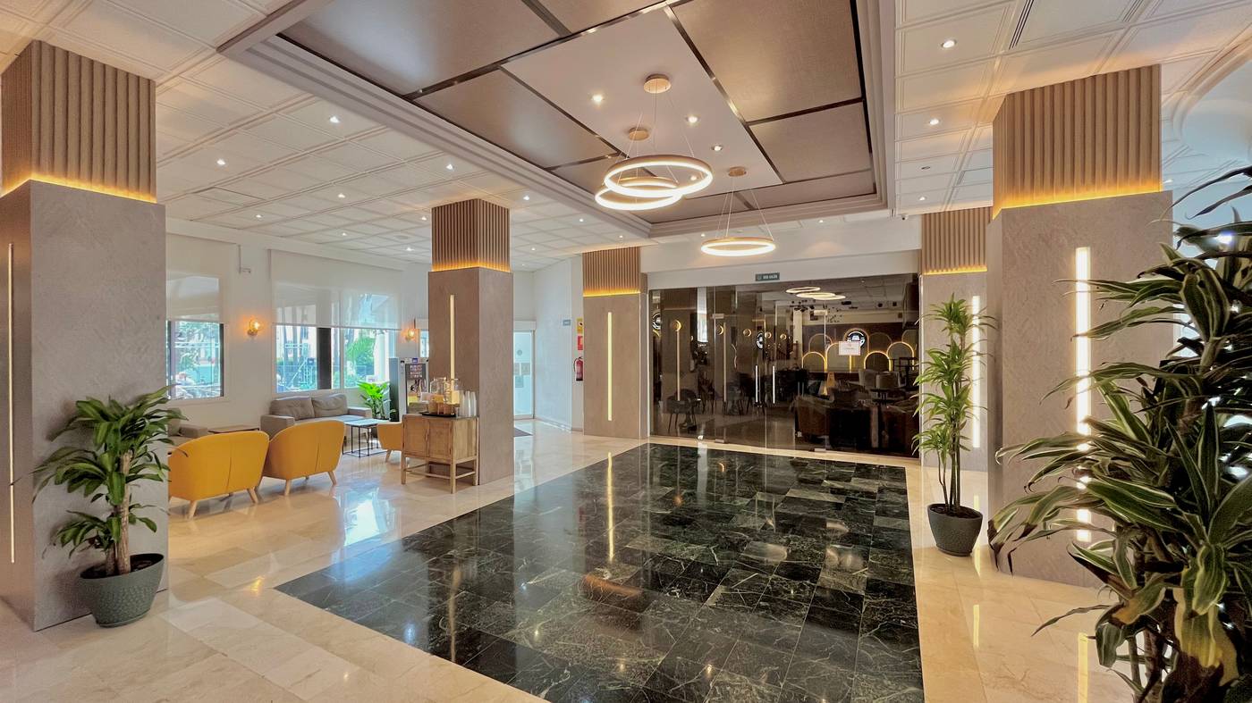 Parasol-Garden-Lobby-63