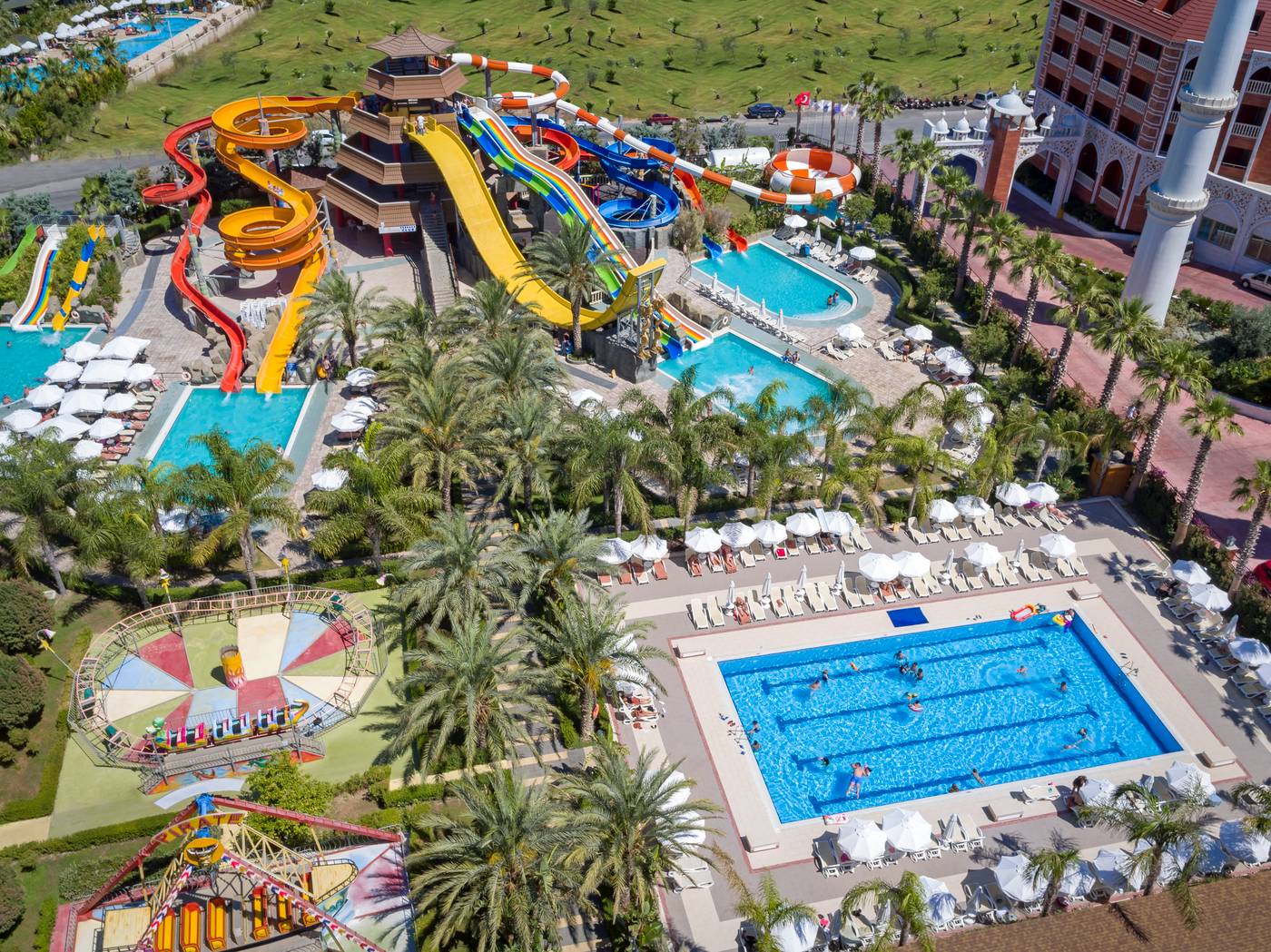 Royal-Dragon-Hotel-Pool-2