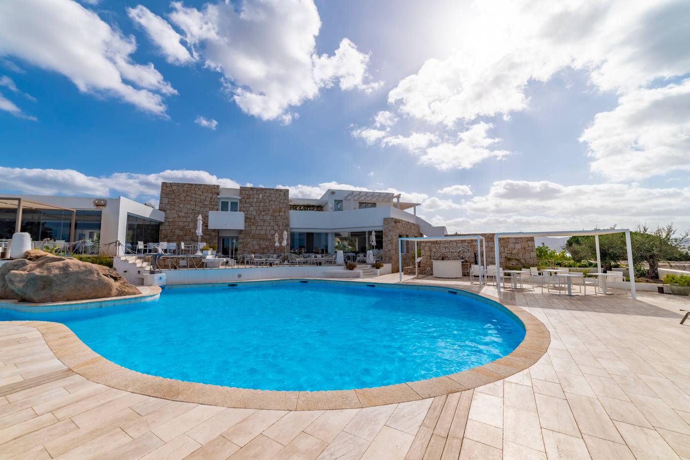 Grand-Relais-dei-Nuraghi-Pool-5