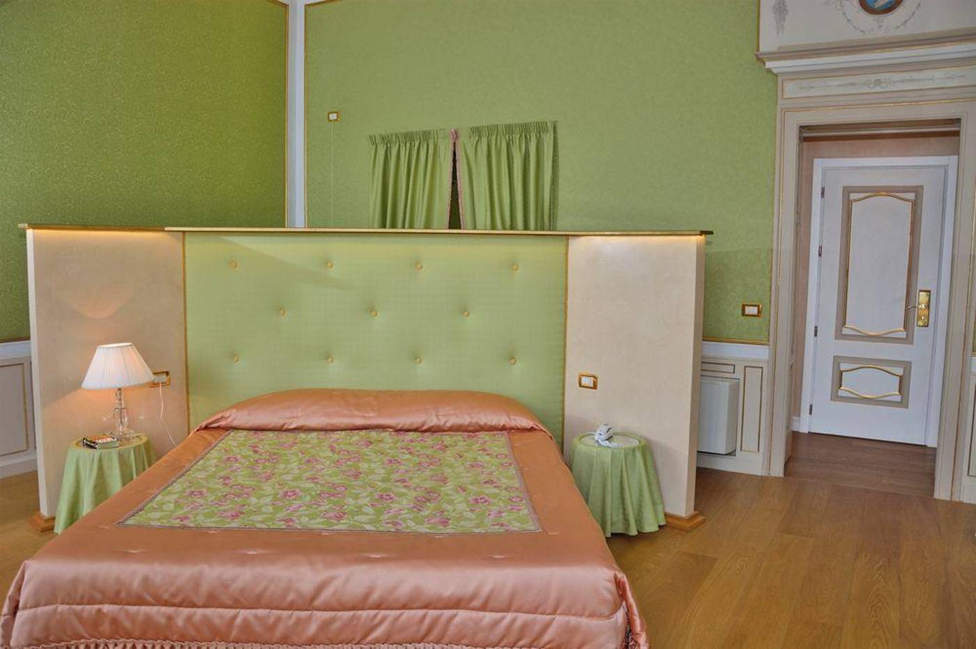 Grand Cadenabbia-Italy-Cadenabbia -General view-2