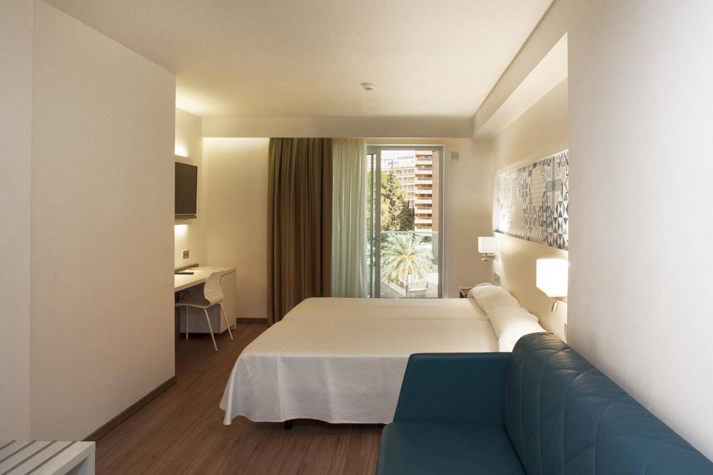 Port-Benidorm-Room-10