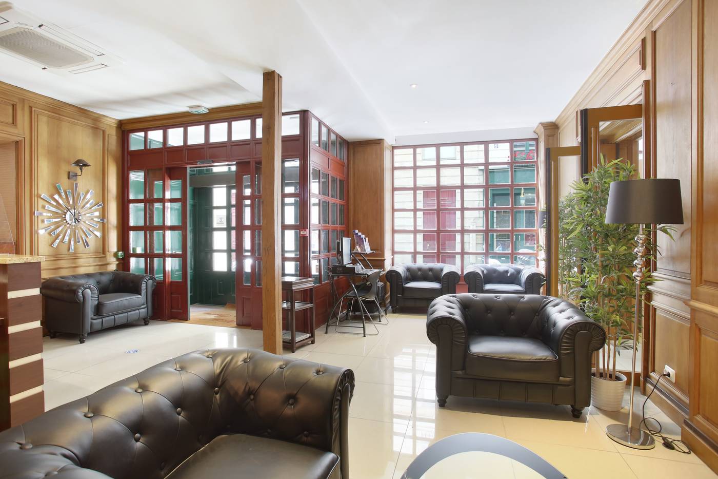 Lautrec-Opera-Lobby-2