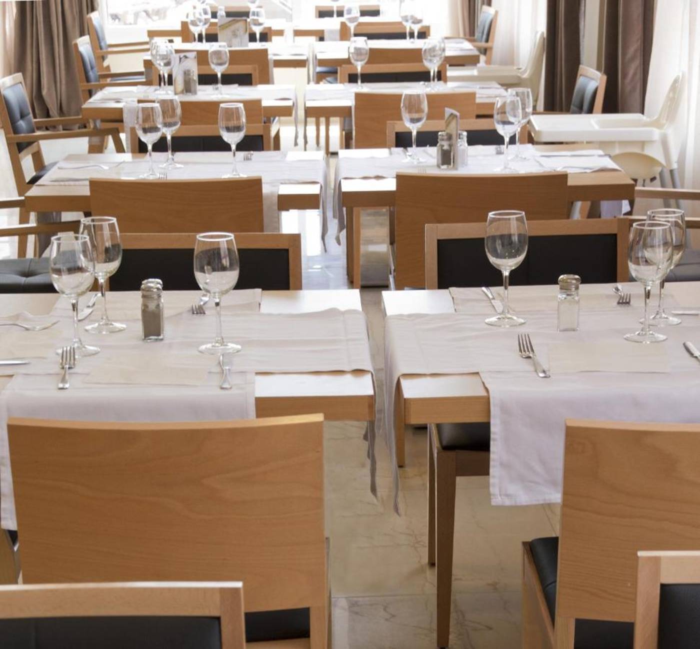 Fergus-Maripins-Restaurant-27