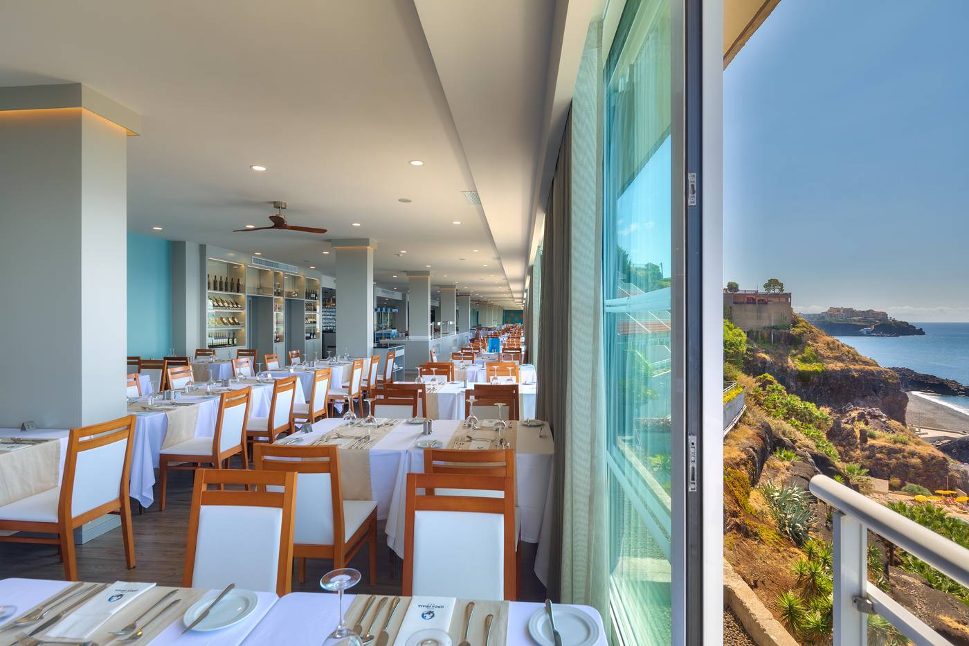 Orca-Praia-Restaurant-30