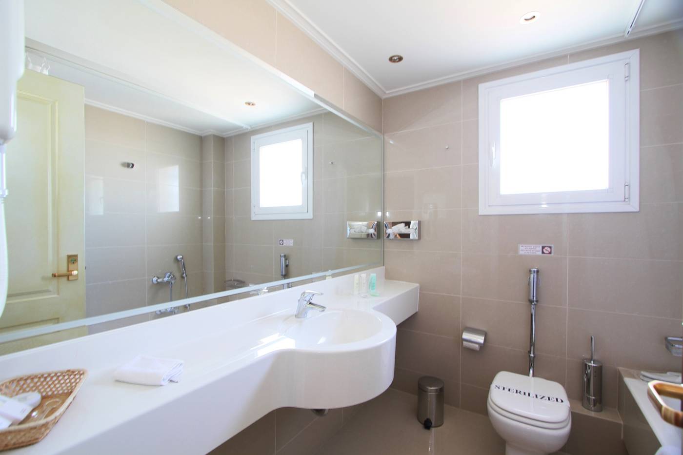 Piraeus-Theoxenia-Room-32