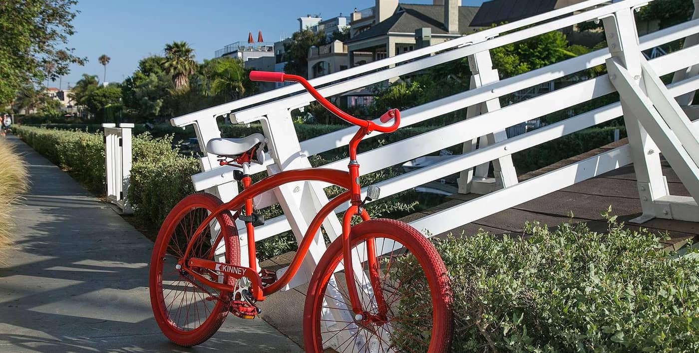 The-Kinney-Venice-Beach-Sports-and-Entertainment-10