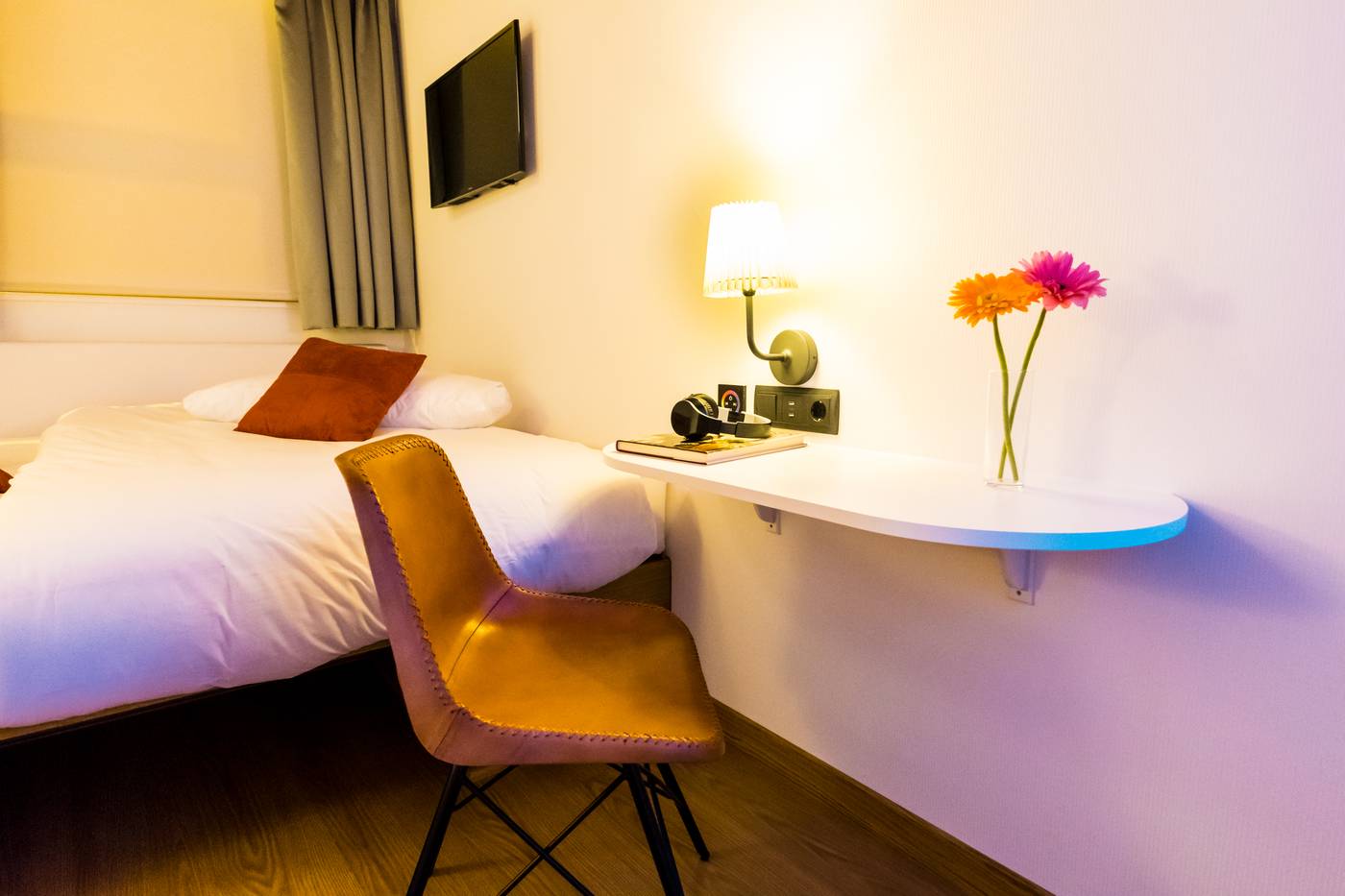 Far-Home-Bernabeu-Room-50