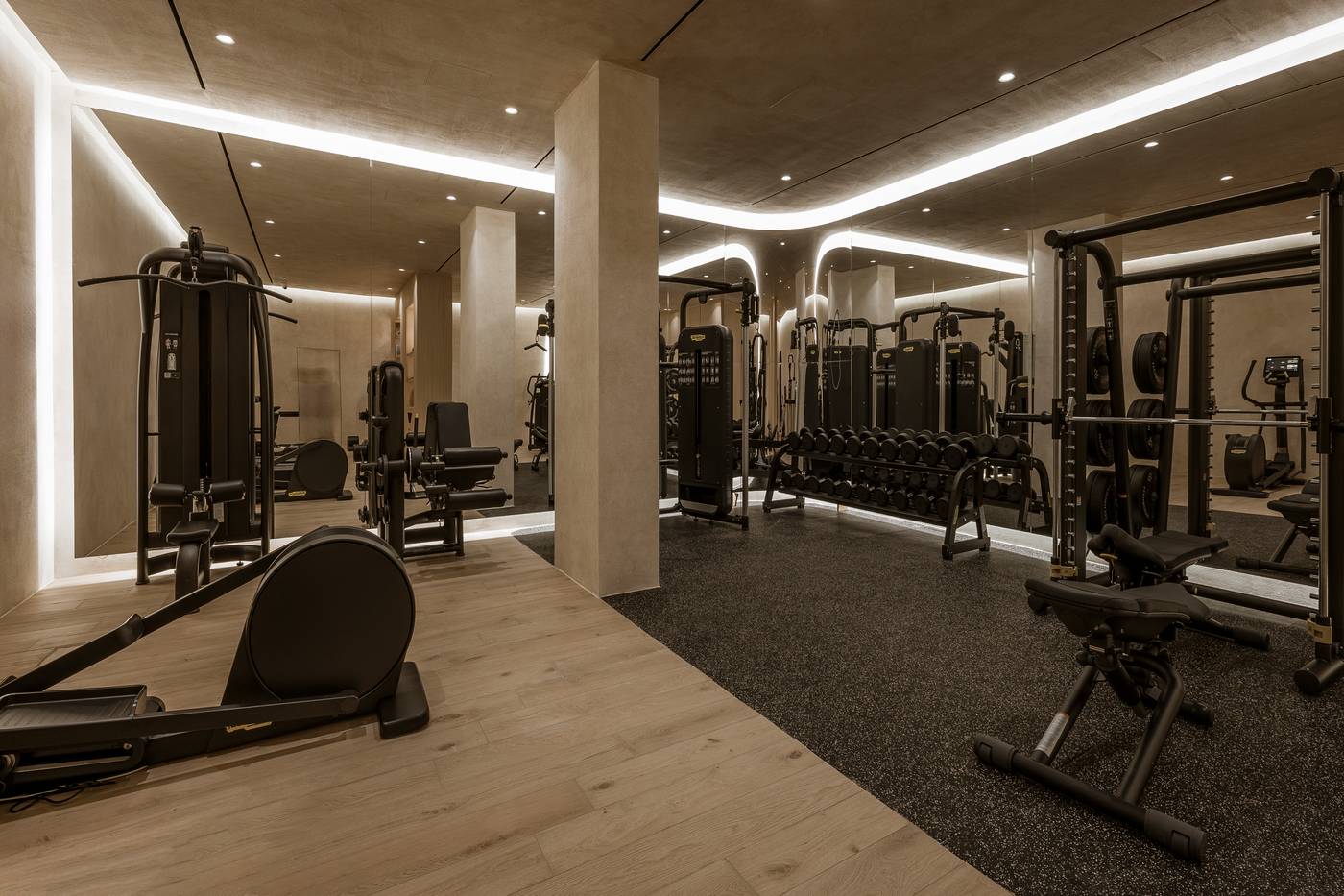 One-Of-One-Hotel-Sports-and-Entertainment-48