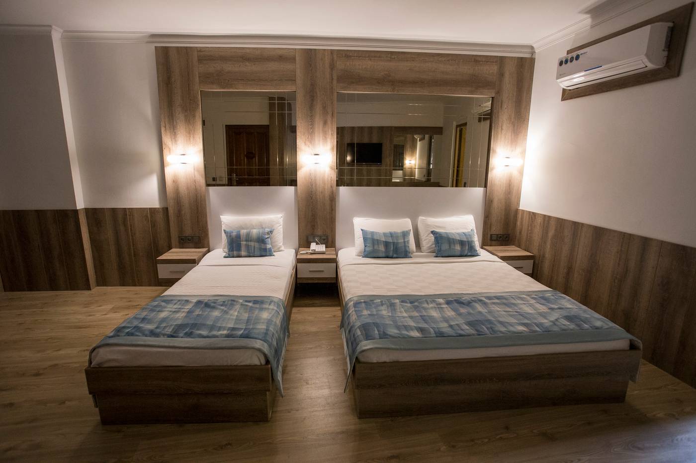 Oscar-Boutique-Hotel-Room-37