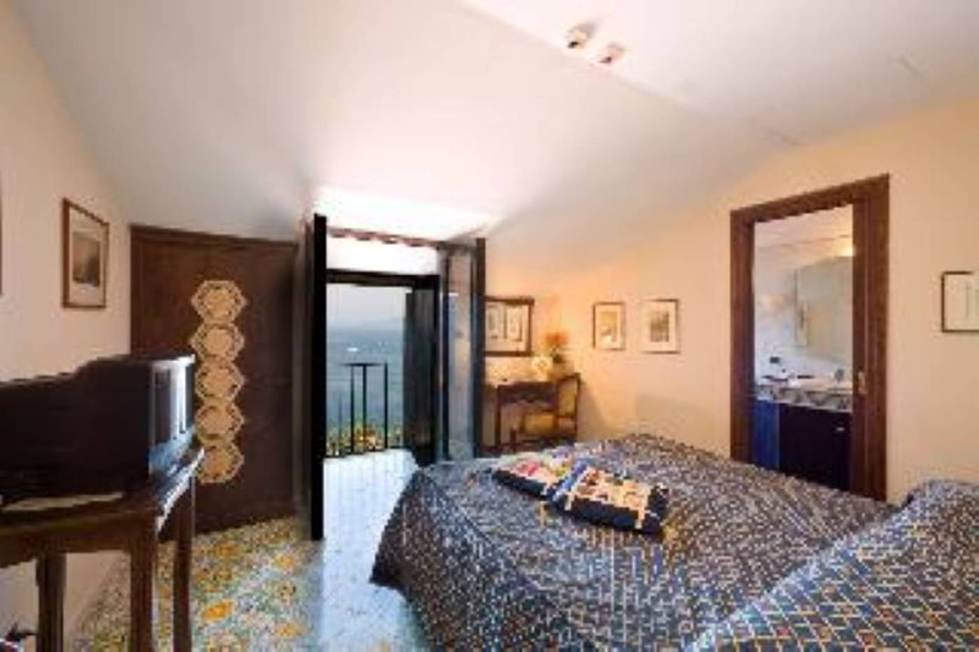 La-Tonnarella-Room-16