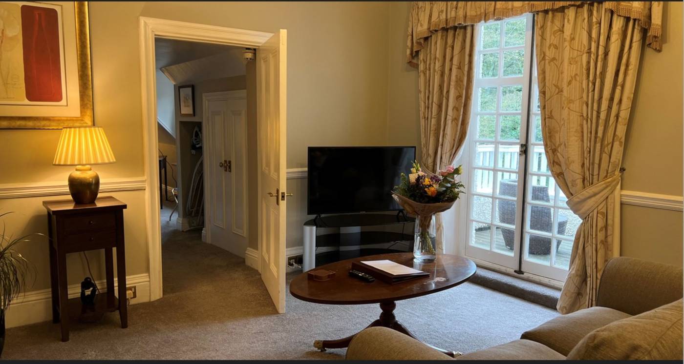 Chateau-La-Chaire-Room-7