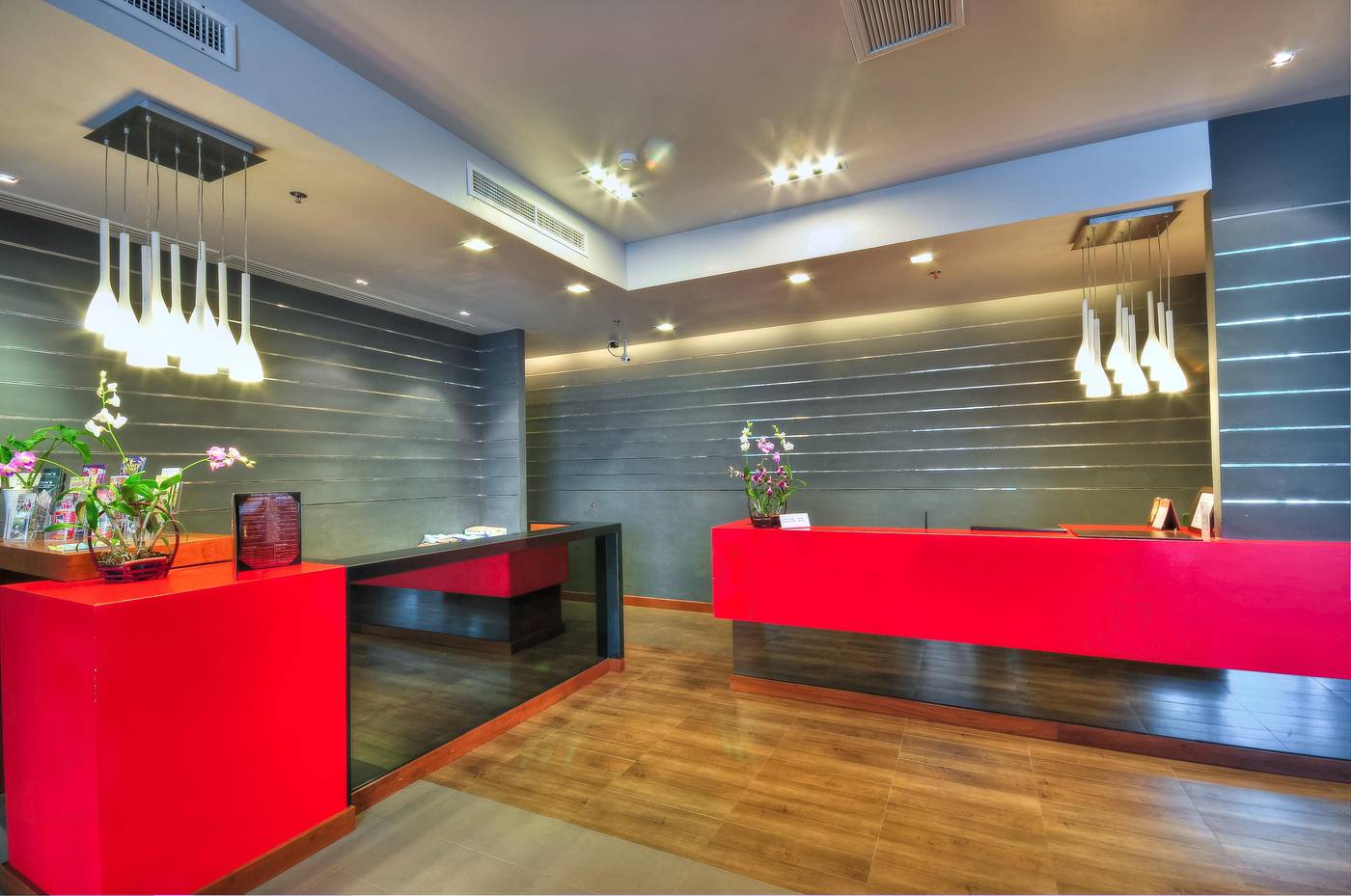 The-Ashlee-Heights-Patong-Lobby-24