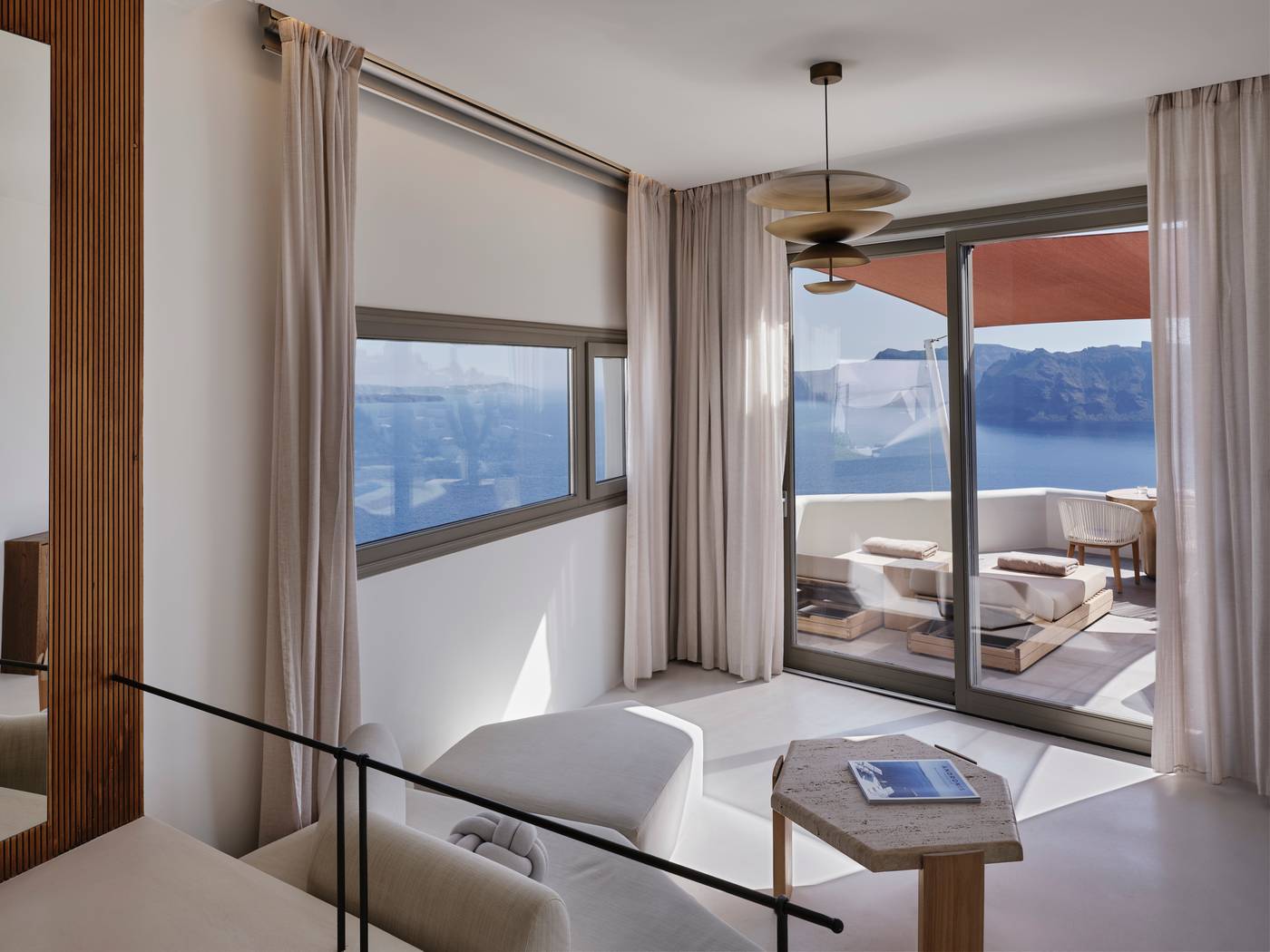 Andronis-Luxury-Suites-Room-8