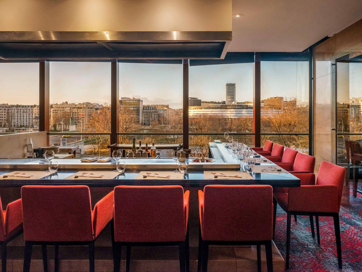 Novotel-Paris-Tour-Eiffel-Restaurant-19