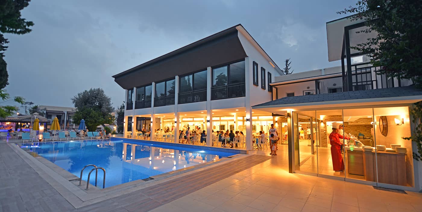 Bitez-Garden-Life-Pool-10