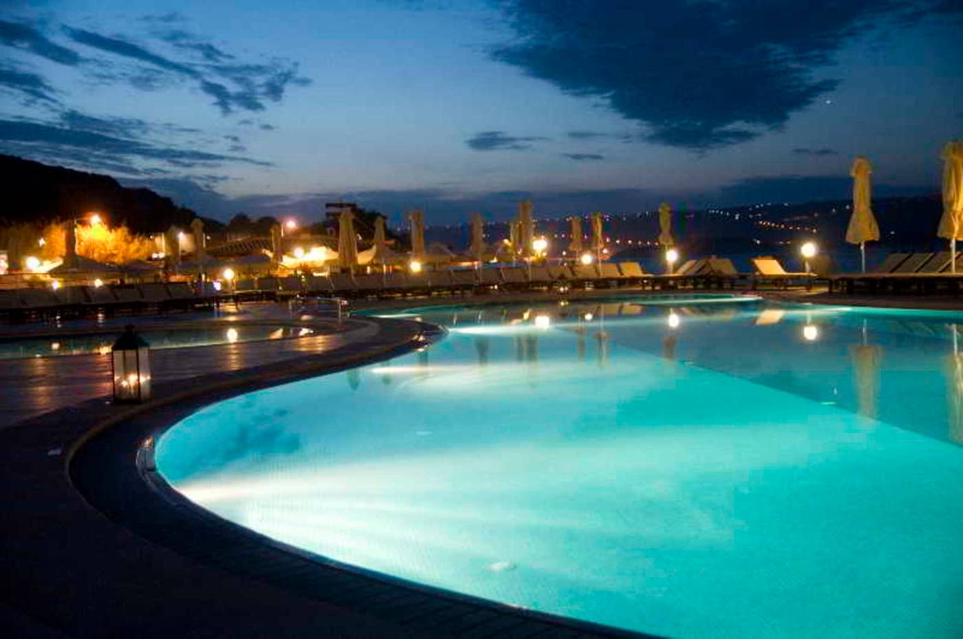 Kiani-Beach-Resort-Pool-16