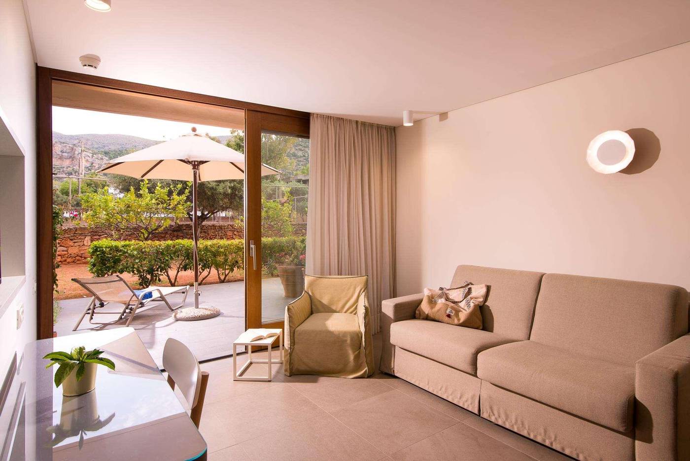 Kernos-Beach-Room-36
