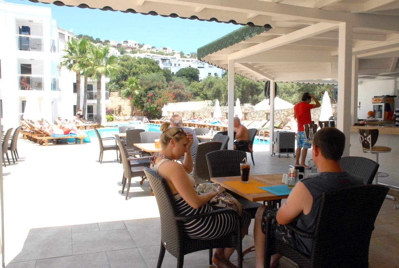 Costa-Queen-Resort-Bar-27