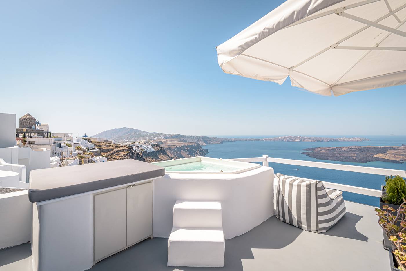 Avianto-Luxury-Suites-Room-36