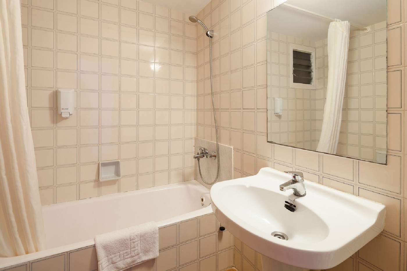 Puerto-Cala-Vadella-Room-36