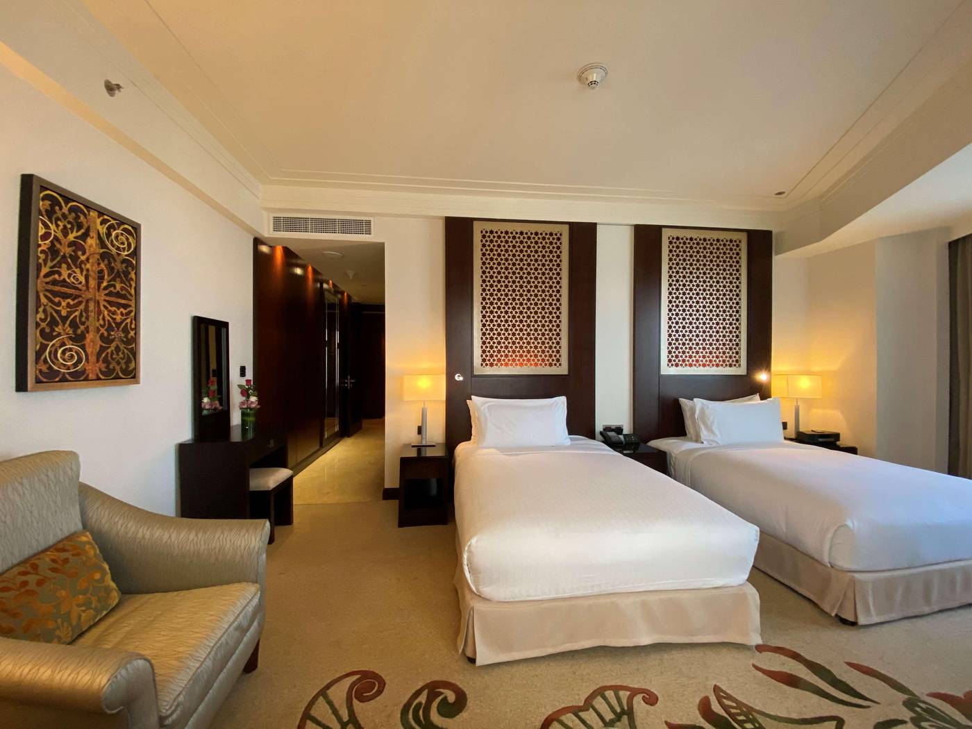 Conrad-Hotel-Dubai-Room-35