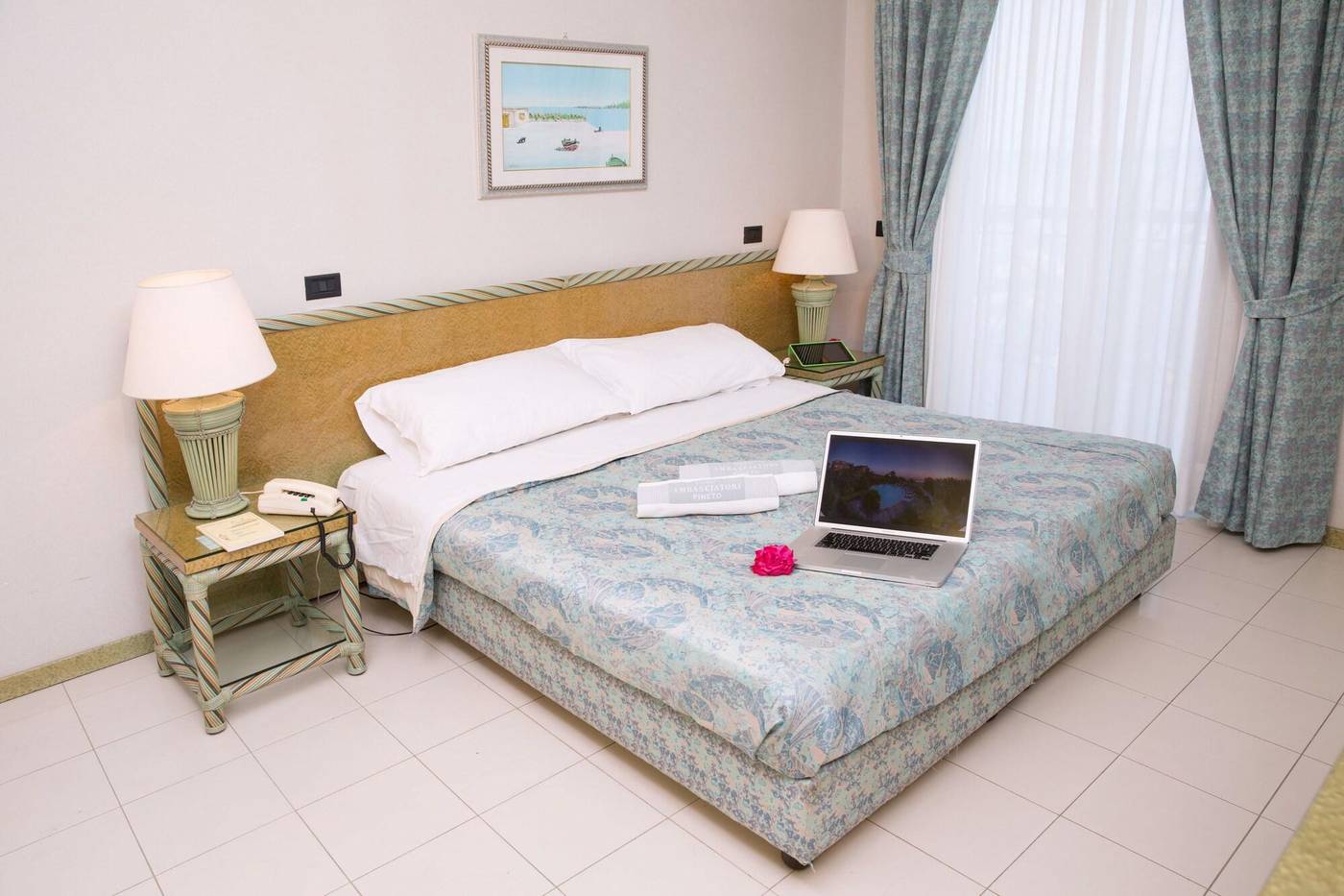 Hotel-Ambasciatori-Room-14