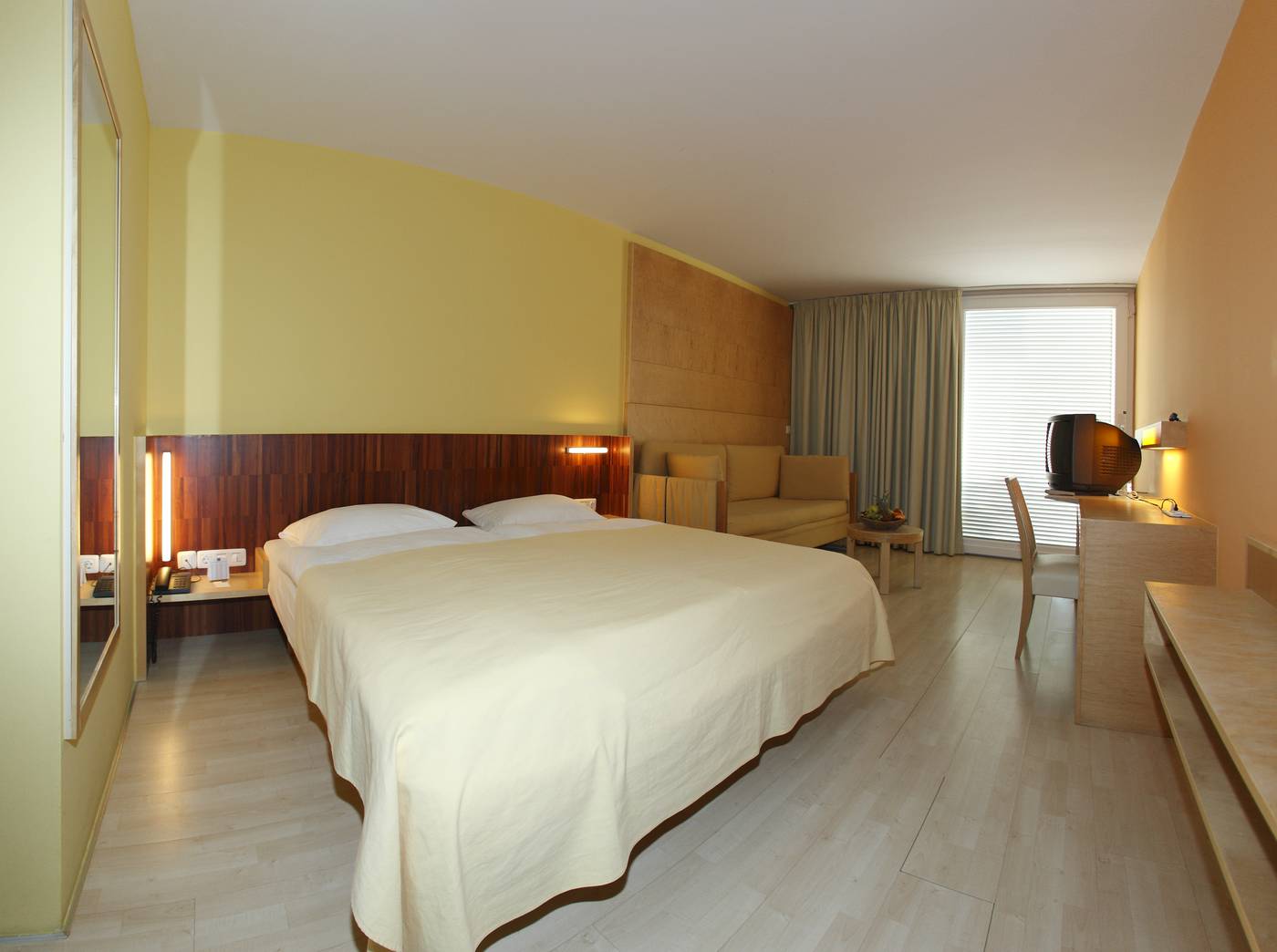 Falkenstener-Funmation-Bork-Room-16