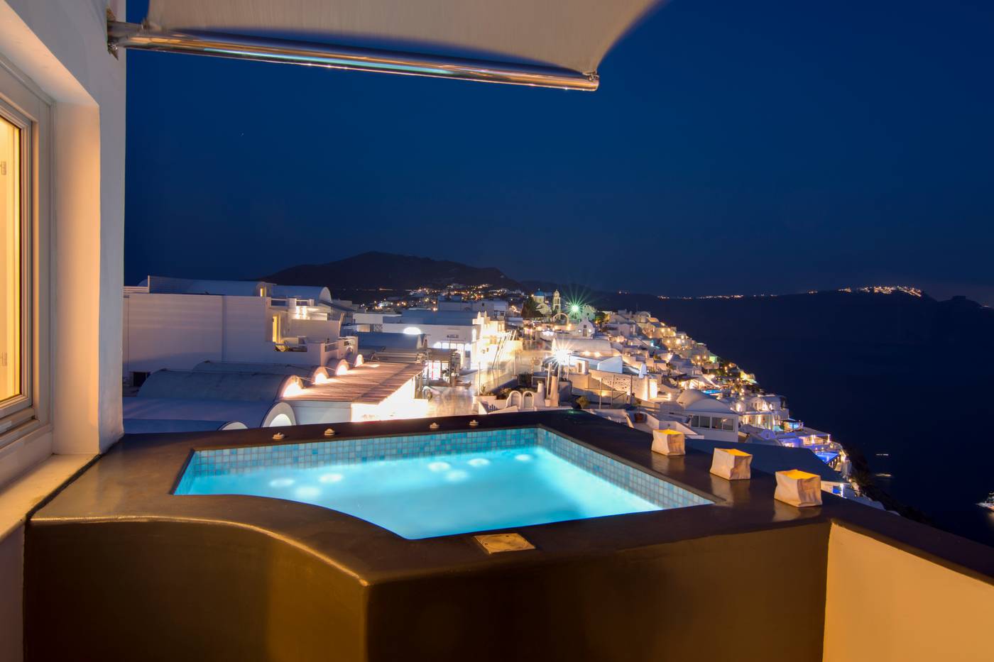 Santorini-Secret-Premium-Room-38