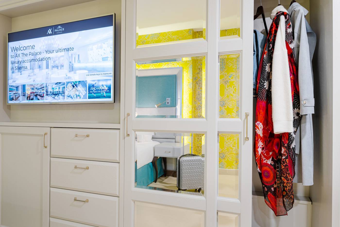 The-Palace-Hotel-Room-46