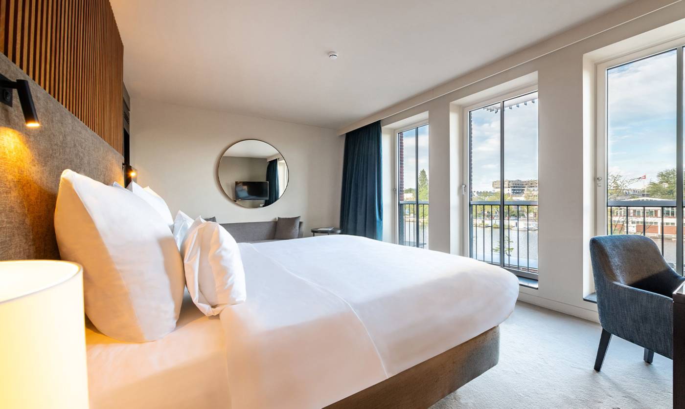 Pestana-Amsterdam-Riverside-Room-26