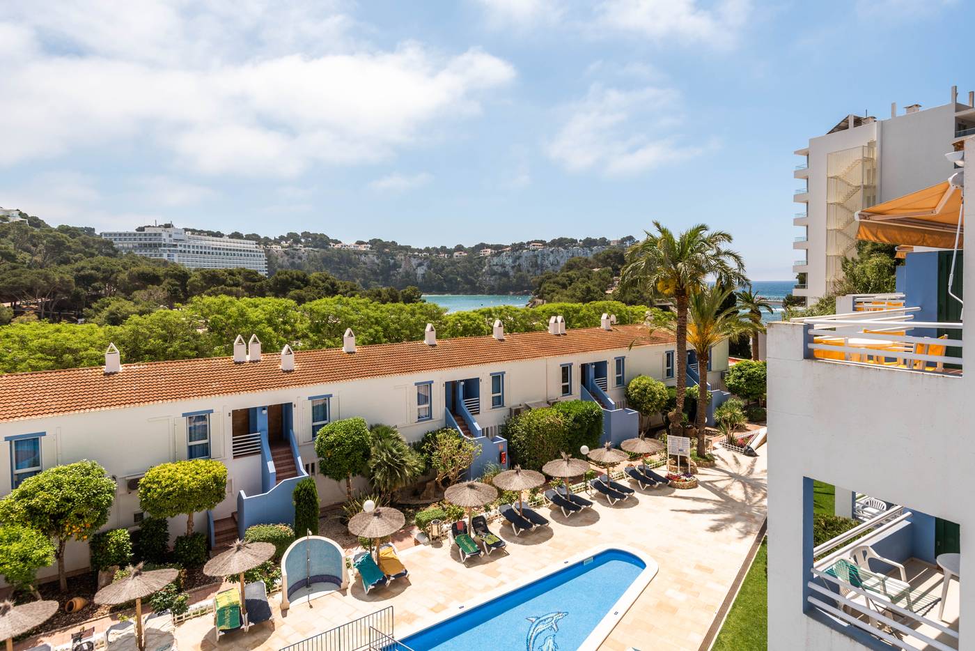 Galdana-Gardens-Apartments-Pool-1