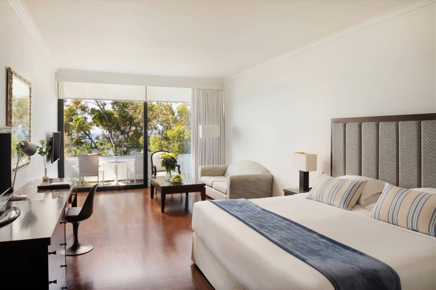 Grecian-Bay-Hotel-Room-14