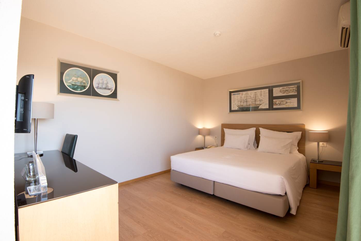 Vila-Gale-Marina-Room-21