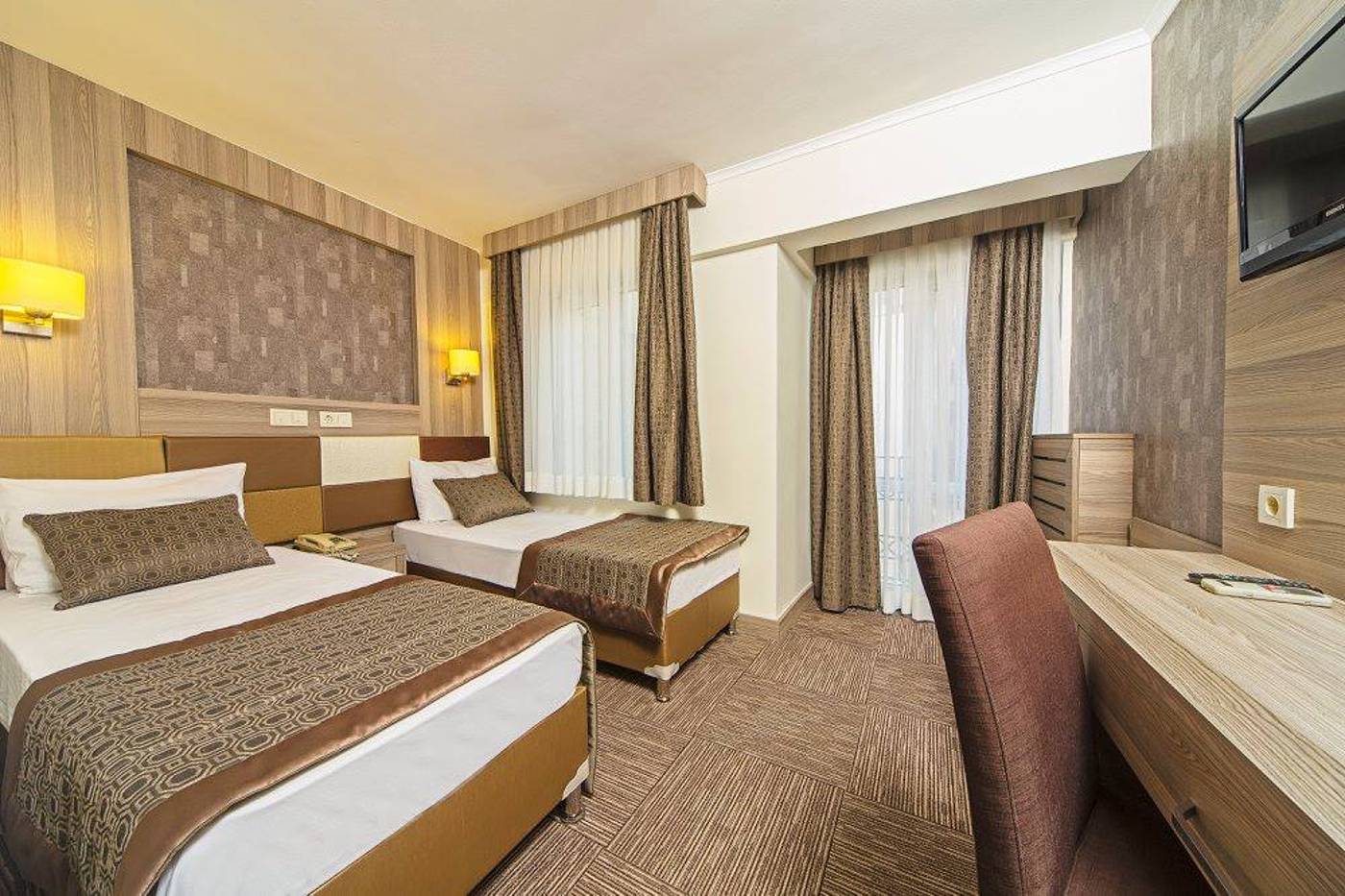 Pera-Arya-Hotel-Room-4