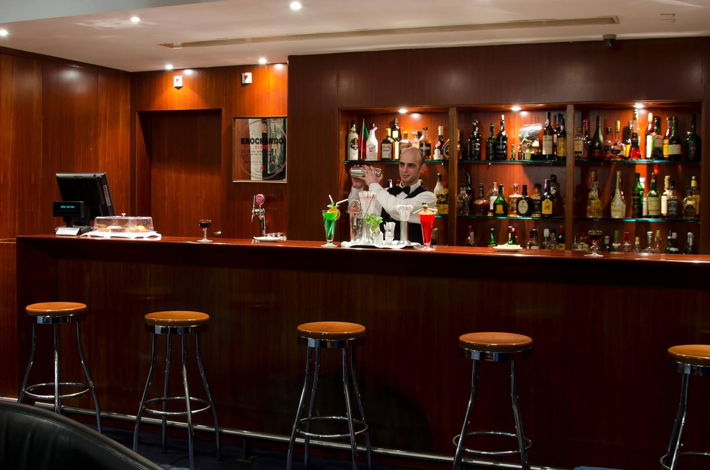 VIP-Executive-Zurique-Bar-13